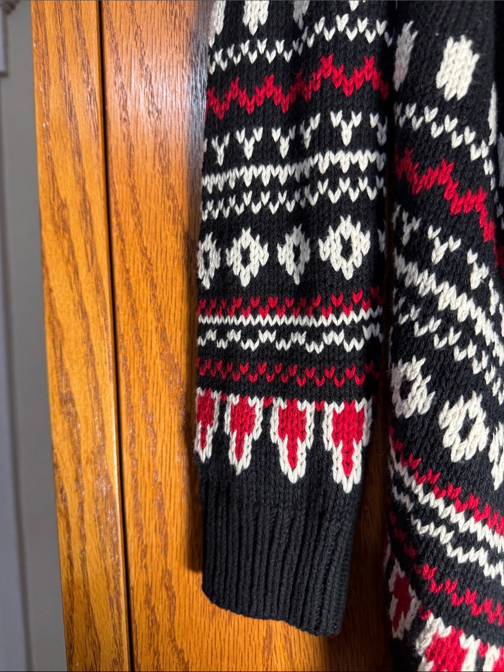 Lauren Ralph Lauren Black Open-Front Cardigan with Red & White Fair Isle Sleeves - Picture 5 of 7